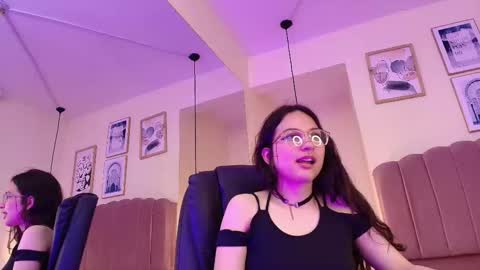 hanabie_ online show from 11, 2, 2026