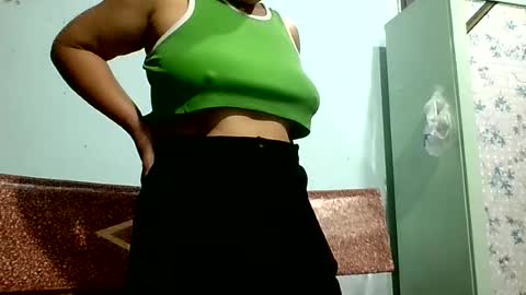 Snapshot of hanana_zz chatting on 23, 6, 2026 hanana_zz online show from 23, 6, 2026