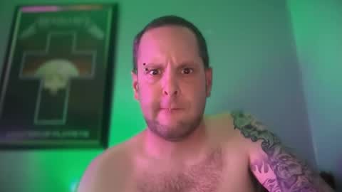 hand_banana_420 online show from 17, 9, 2025