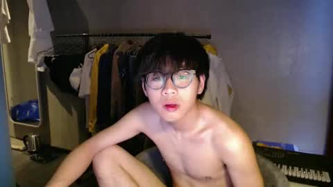 handsome_mannn online show from 17, 5, 2026