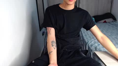 Snapshot of handsome_white1 chatting on 2, 2, 2025 jorge daniel online show from 2, 2, 2025