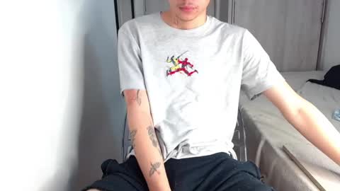 Snapshot of handsome_white1 chatting on 5, 2, 2025 jorge daniel online show from 5, 2, 2025