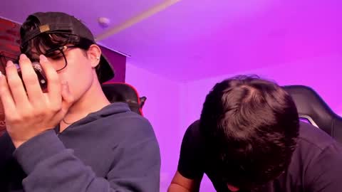 leonardfarrucknick and otis online show from 30, 3, 2026