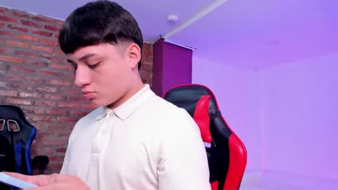 leonardfarrucknick and otis online show from 31, 3, 2026