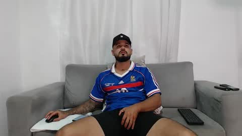 Snapshot of handsomen69 chatting on 15, 2, 2026 Handsomen online show from 15, 2, 2026