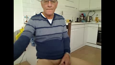 hankk54 online show from 4, 11, 2025