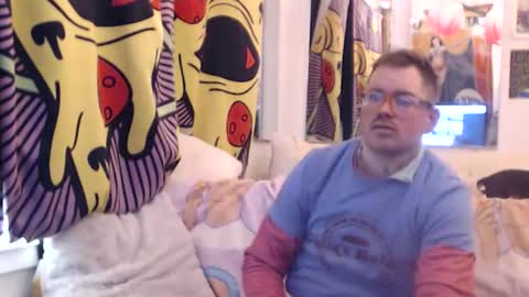 hank rams online show from 18, 12, 2025