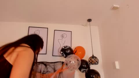 hanna__evans_ online show from 26, 10, 2025