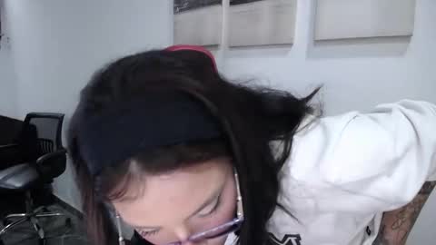 Snapshot of hanna_hot77 chatting on 28, 3, 2026 mara online show from 28, 3, 2026