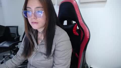 Snapshot of hanna_hot77 chatting on 13, 4, 2026 mara online show from 13, 4, 2026