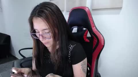 Snapshot of hanna_hot77 chatting on 18, 4, 2026 mara online show from 18, 4, 2026