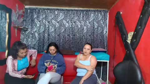 Snapshot of hanna_mature01 chatting on 6, 2, 2025 Hanna online show from 6, 2, 2025