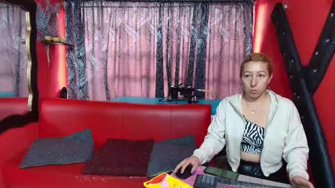 Snapshot of hanna_mature01 chatting on 11, 2, 2025 Hanna online show from 11, 2, 2025