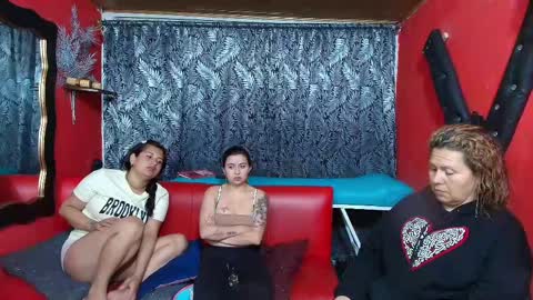 Snapshot of hanna_mature01 chatting on 12, 2, 2025 Hanna online show from 12, 2, 2025