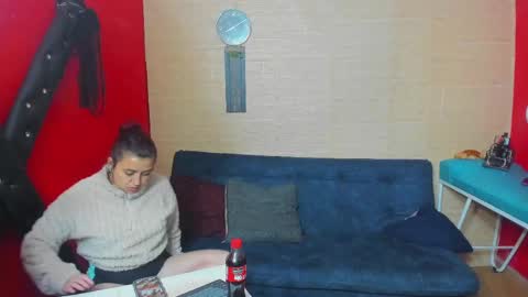 Snapshot of hanna_mature01 chatting on 12, 9, 2025 Hanna online show from 12, 9, 2025