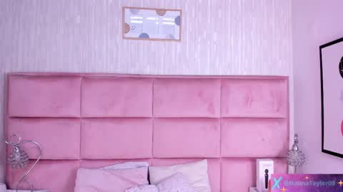 Snapshot of hanna_taylorr chatting on 4, 2, 2026 Hanna online show from 4, 2, 2026