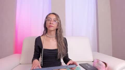 Hanna Carttier online show from 1, 6, 2026