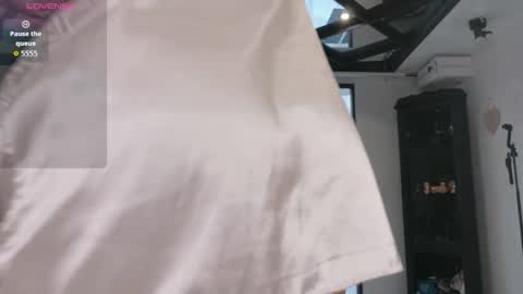 Hannah  online show from 30, 4, 2026