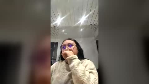 Snapshot of hannah_percy chatting on 4, 7, 2026 Hannah online show from 4, 7, 2026