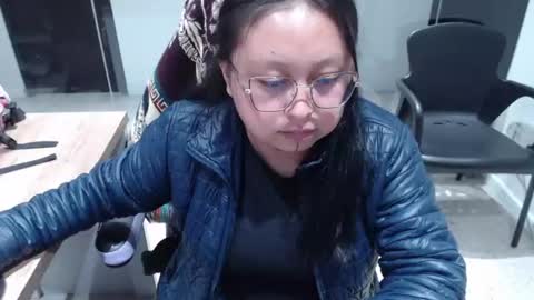 Snapshot of hannah_percy chatting on 7, 7, 2026 Hannah online show from 7, 7, 2026