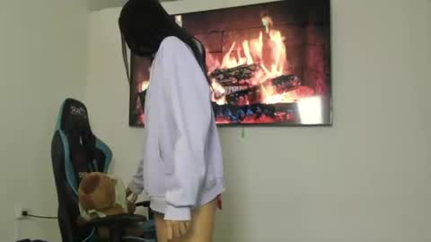 Snapshot of hannah_william chatting on 1, 8, 2026 Hannah online show from 1, 8, 2026