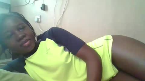 Snapshot of happy_dimple chatting on 25, 9, 2025 happy_dimple online show from 25, 9, 2025