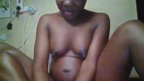 Snapshot of happy_dimple chatting on 7, 10, 2025 happy_dimple online show from 7, 10, 2025