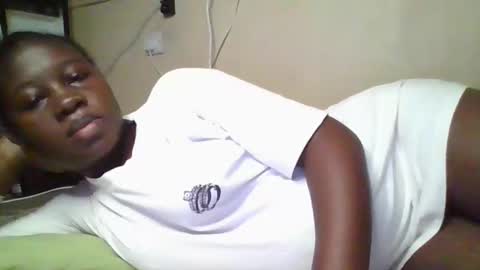 Snapshot of happy_dimple chatting on 29, 10, 2025 happy_dimple online show from 29, 10, 2025