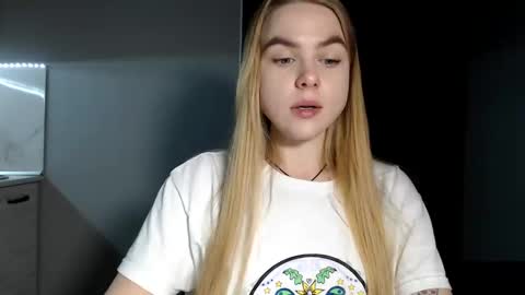 Snapshot of happy_fox_ chatting on 7, 1, 2025 happy_fox_ online show from 7, 1, 2025