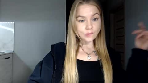 Snapshot of happy_fox_ chatting on 13, 12, 2025 happy_fox_ online show from 13, 12, 2025