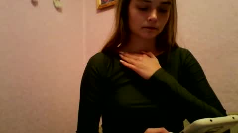 happyemily  online show from 11, 11, 2025