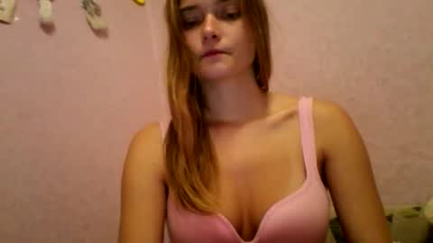 happyemily  online show from 28, 11, 2025