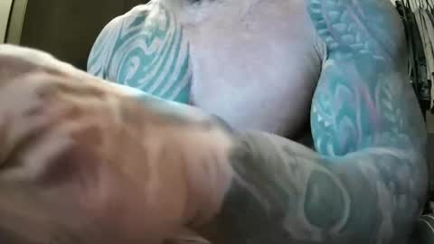 Snapshot of hardbody205a chatting on 5, 1, 2025 hardbody205a online show from 5, 1, 2025