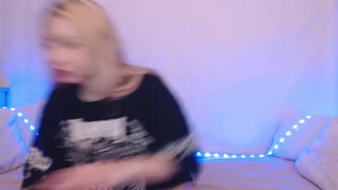 Snapshot of hardcore_x chatting on 25, 9, 2025 Emily online show from 25, 9, 2025