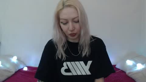 Snapshot of hardcore_x chatting on 15, 7, 2026 Emily online show from 15, 7, 2026