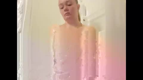 Snapshot of harleen848 chatting on 16, 10, 2025 harleen848 online show from 16, 10, 2025