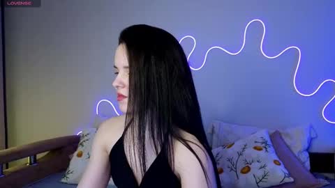 Snapshot of harleen_moore chatting on 2, 3, 2025 Harleen online show from 2, 3, 2025