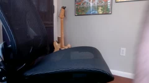 Snapshot of harp3736 chatting on 4, 7, 2026 Datswut Shesed online show from 4, 7, 2026