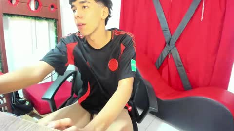 Snapshot of harry_latinboy chatting on 16, 12, 2024 Harry online show from 16, 12, 2024