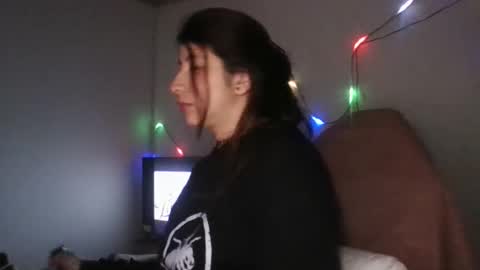Snapshot of hasley_bbylee chatting on 5, 3, 2026 lady online show from 5, 3, 2026