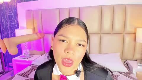 hatsajones online show from 5, 3, 2026