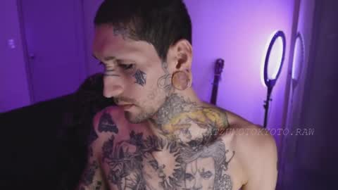 Snapshot of hatsumotokyoto chatting on 5, 10, 2025 More content 2 online show from 5, 10, 2025