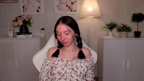 Lola online show from 10, 10, 2025