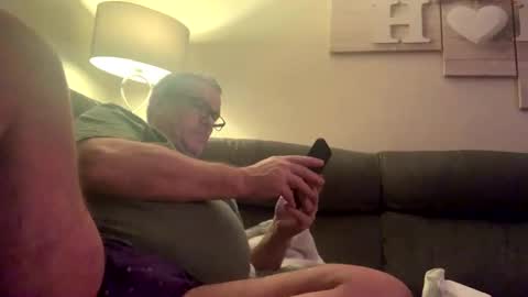 hawks2113 online show from 17, 2, 2025