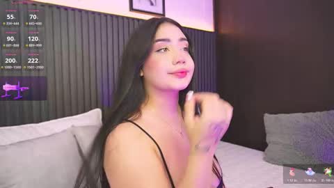 Snapshot of hay1_ chatting on 16, 11, 2025 haylie See you tonight at 8pm Colombia time online show from 16, 11, 2025