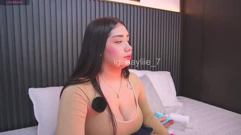 Snapshot of hay1_ chatting on 17, 2, 2026 haylie See you tonight at 8pm Colombia time online show from 17, 2, 2026