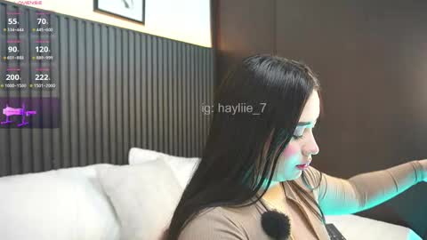 Snapshot of hay1_ chatting on 28, 5, 2026 haylie See you tonight at 8pm Colombia time online show from 28, 5, 2026