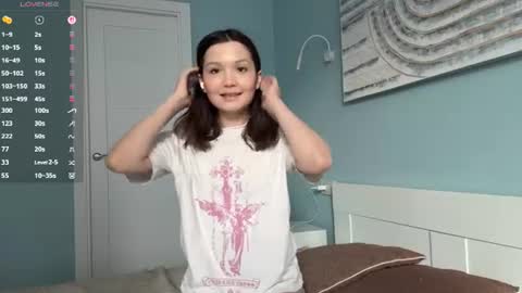 Snapshot of hazelhartshorn chatting on 16, 7, 2026 Kira online show from 16, 7, 2026