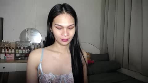 heather_bbyy online show from 10, 9, 2025