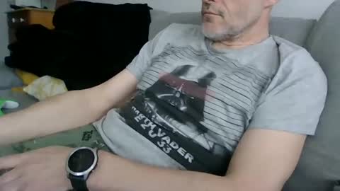 Snapshot of hefo99 chatting on 4, 3, 2025 hefo99 online show from 4, 3, 2025